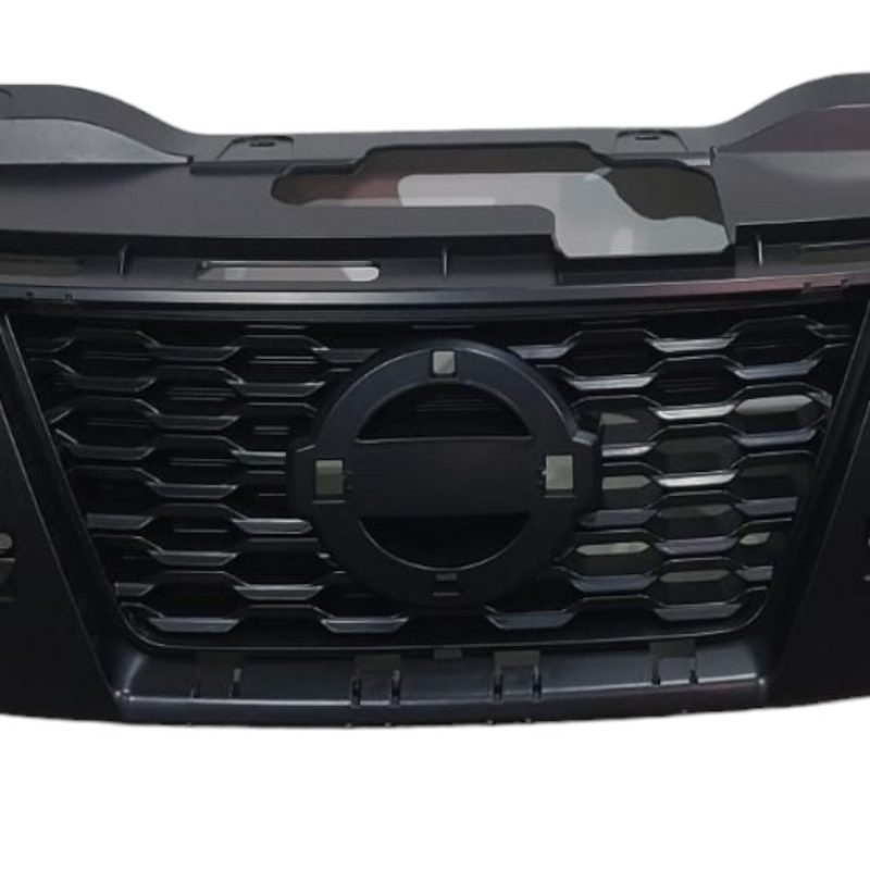 MOLDURA DE PARRILLA NISSAN NV200 2013-