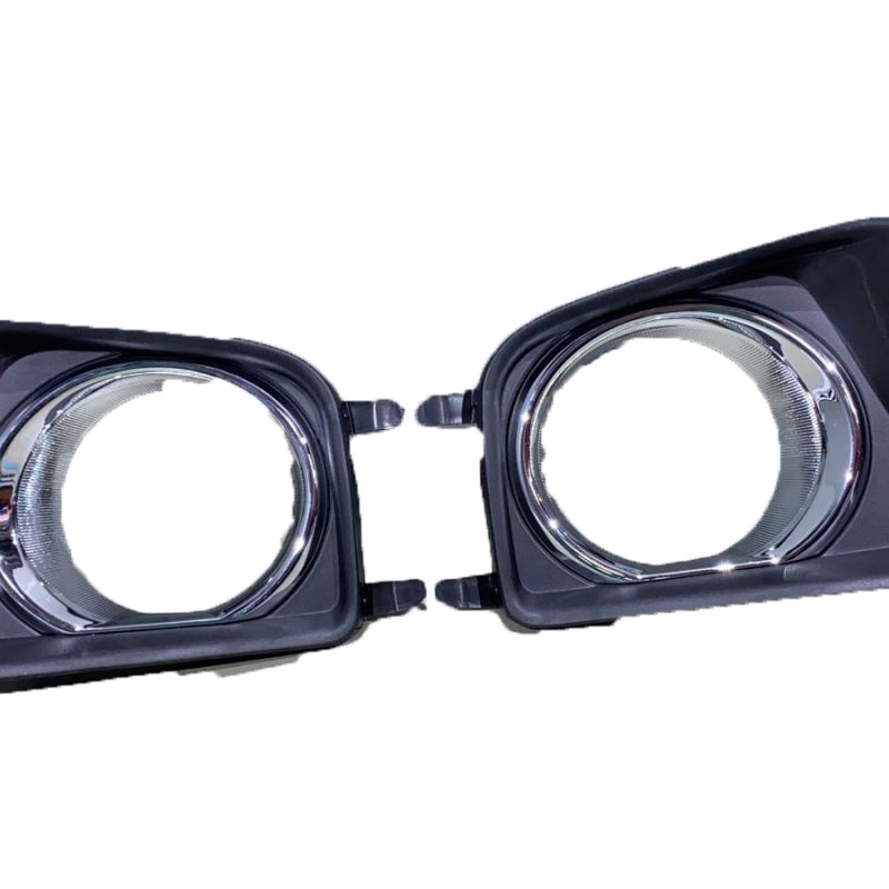 MARCO DE HALOGENA CROMADO DER. TOYOTA TACOMA 2012-2015 CROMADO